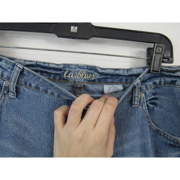 L.A. Blues Size 16 Medium Blue Denim Jeans Floral Embroidery Dazzled Bootcut - Picture 2 of 7